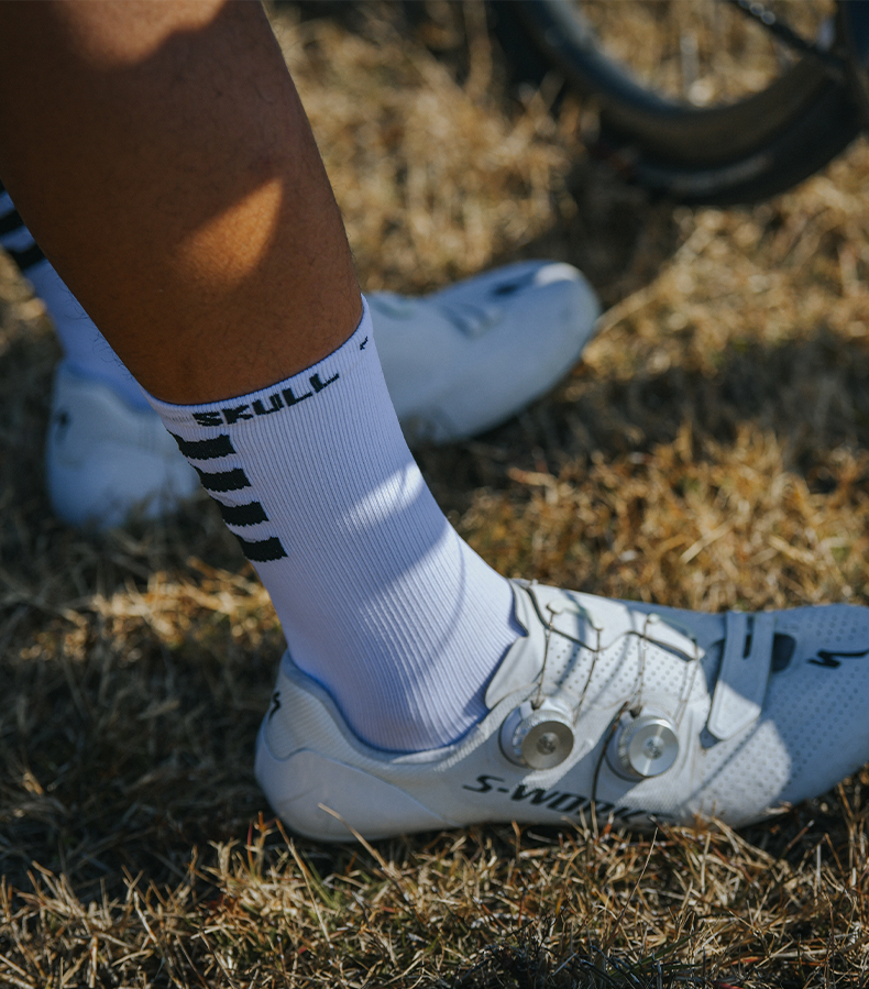 2023 SKULL MONTON WOMEN CYCLING SOCKS HOLIDAY III WHITE