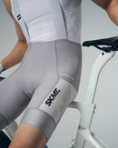 MENS BIB SHORTS MOTION UTILITY – ULTIMATE GREY