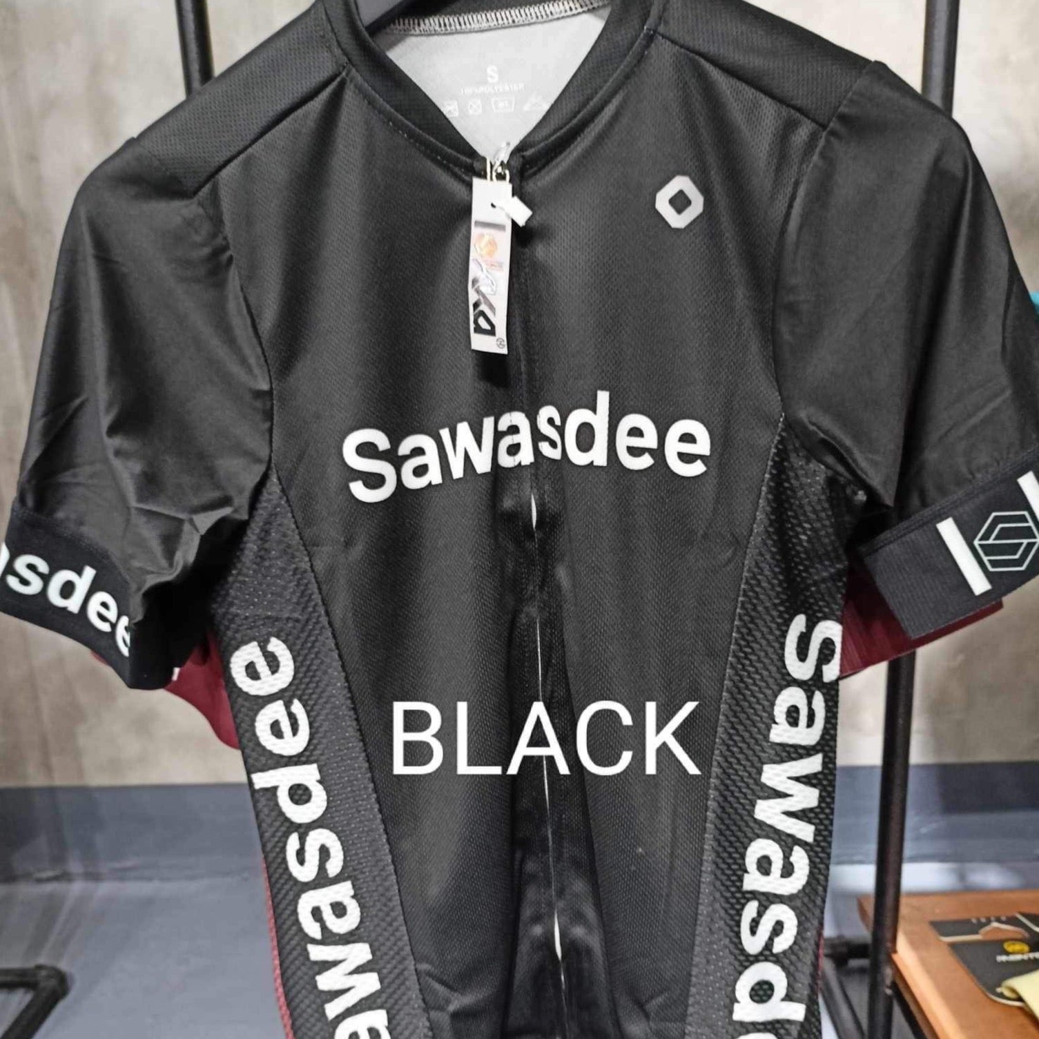 LOKKA SAWASDEE BLACK SHORTSLEEVE JERSEY